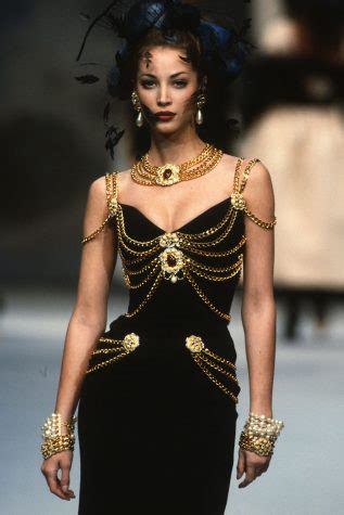 90s chanel chain dress|1992 Chanel Couture Chain Dress – The Looking Glass.